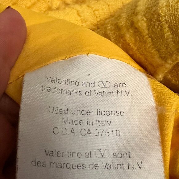 Vintage Valentino Boutique Yellow Skirt Suit - Made in Italy - Picture 14 of 16